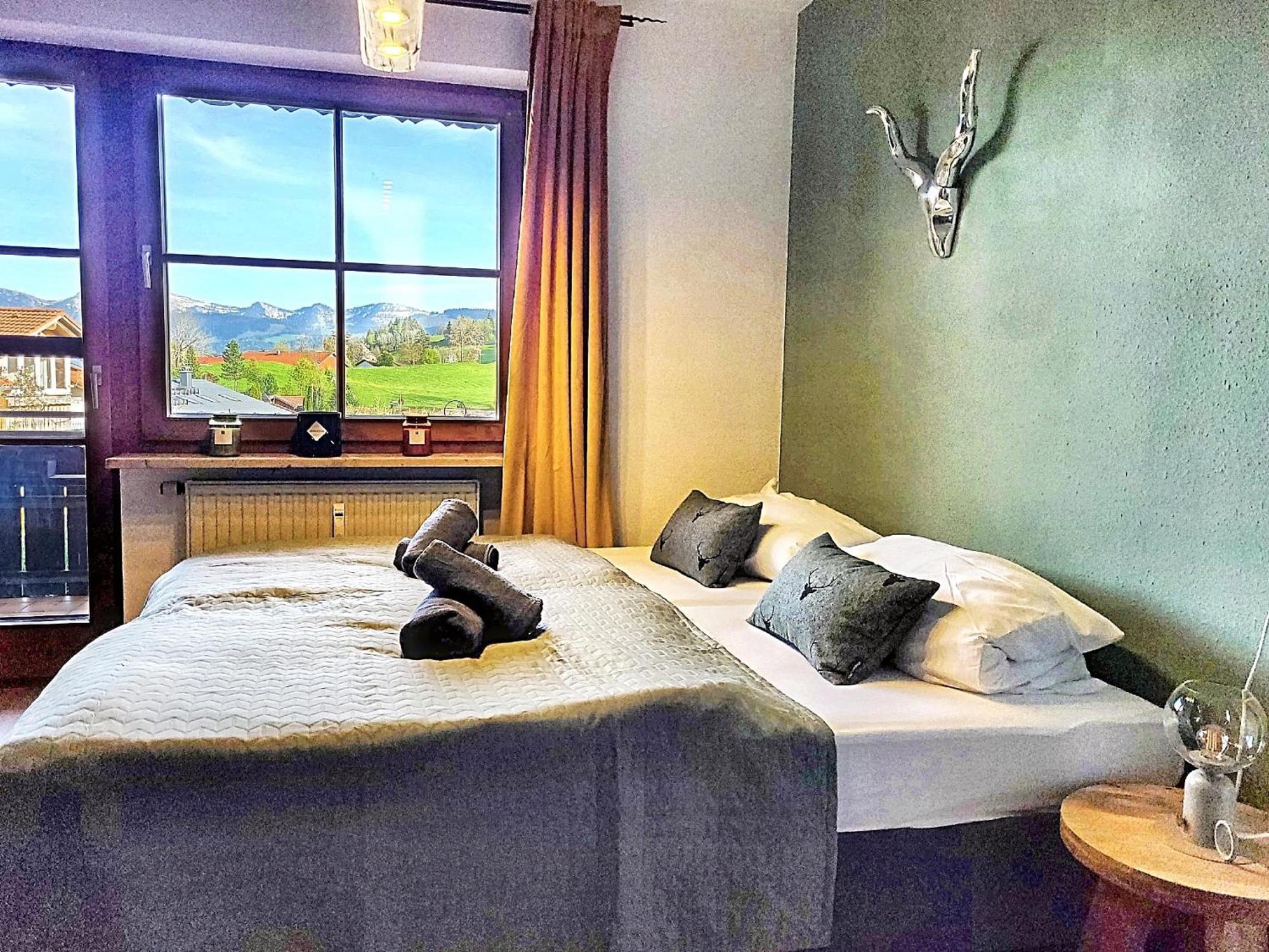 Lindners Hideaways - Bergnest Lodge - Bergblick Fewo 6 Pers Balkon Garten Hund Ski Unterkunft Luftkurort Oberreute Naehe Buchenegger Wasserfaelle Eistobel Bodensee Екстер'єр фото